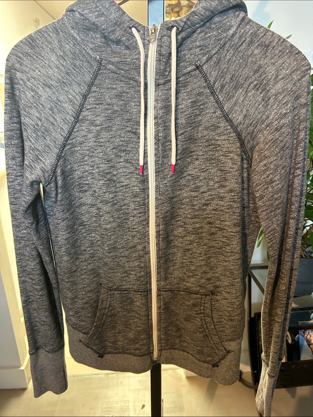 Womens AE Full-Zip Heather Gray Hoodie Sweater. Pockets
